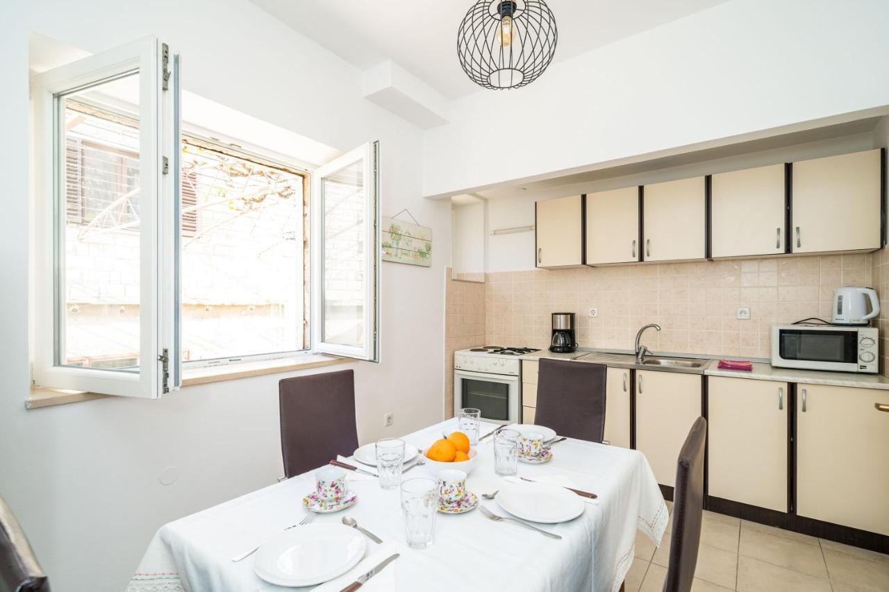 Apartments Sisic Dubrovnik Bagian luar foto
